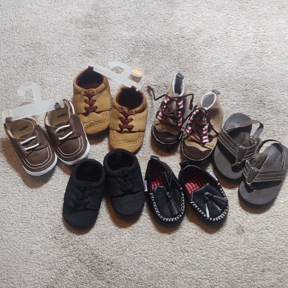 0-3 month lot of shoes (Gymboree)